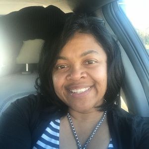 Meet your Posher, Monique